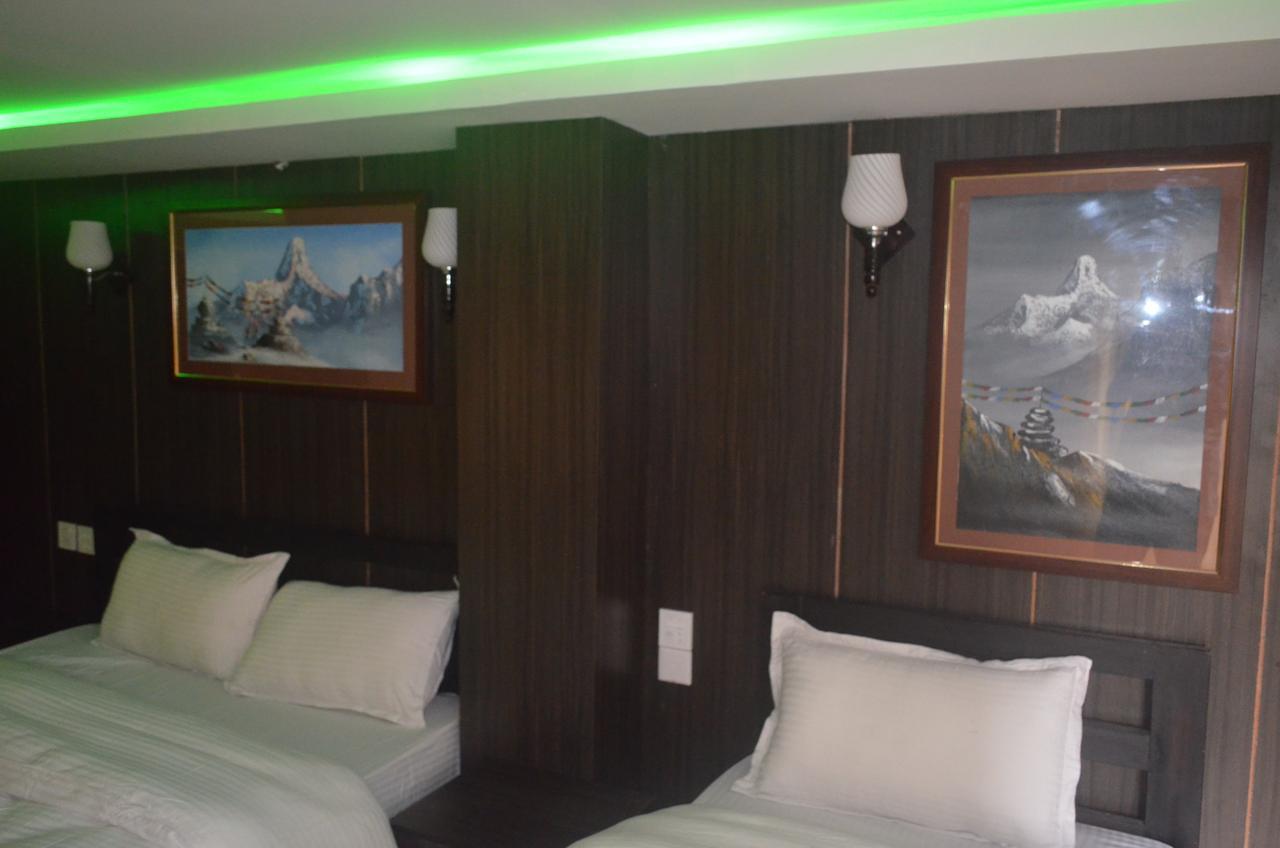 Hotel Holiday Inn Катманду Екстериор снимка