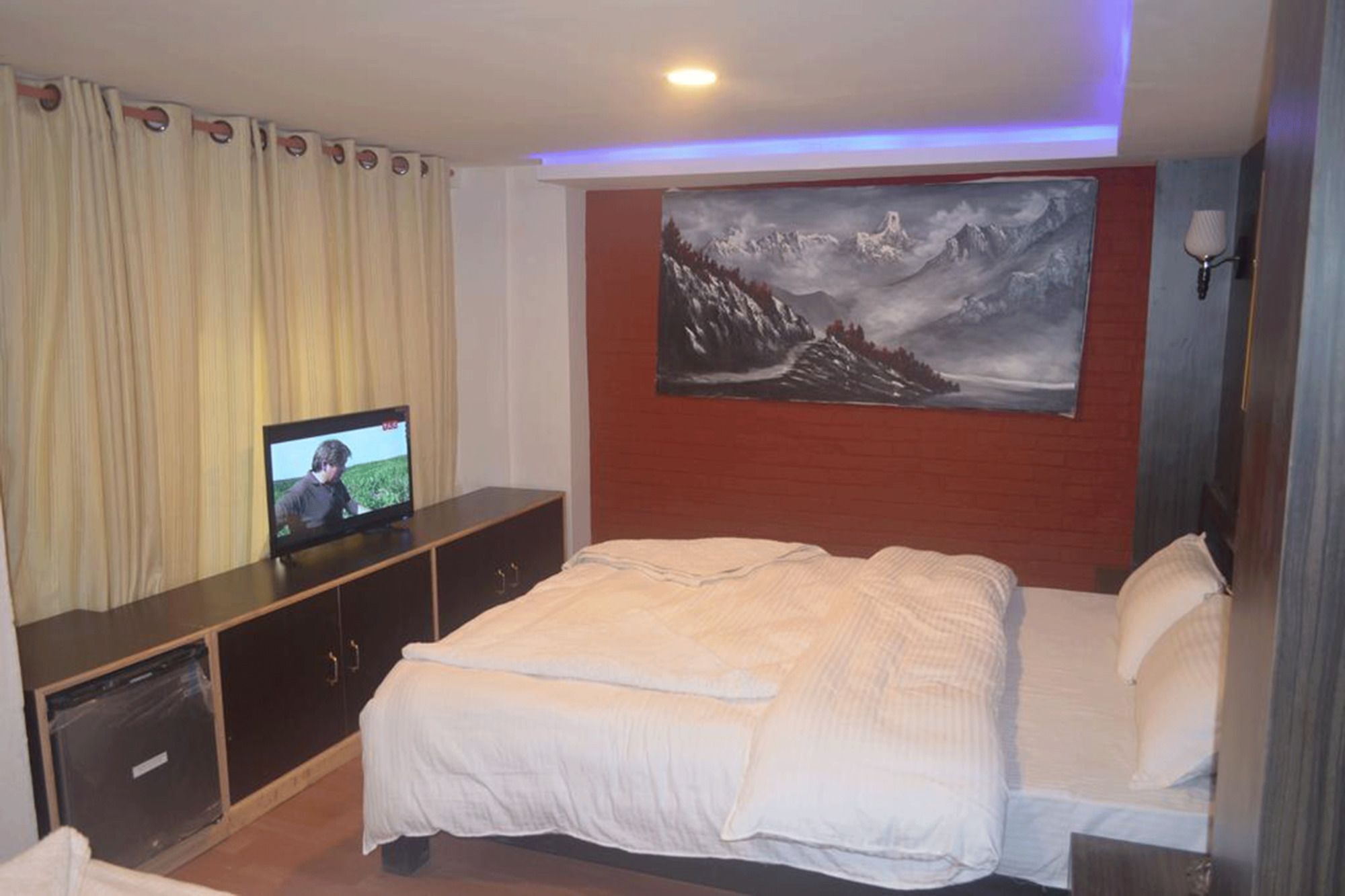Hotel Holiday Inn Катманду Екстериор снимка