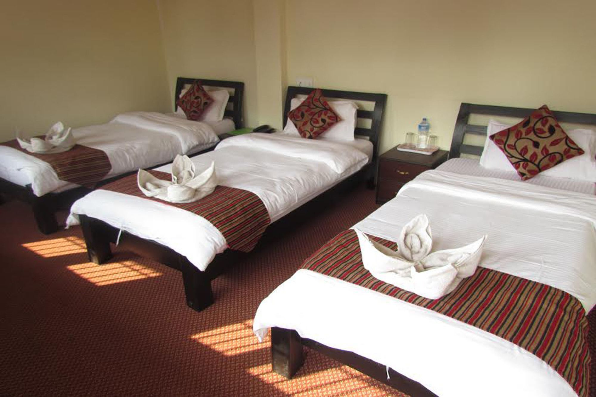 Hotel Holiday Inn Катманду Екстериор снимка