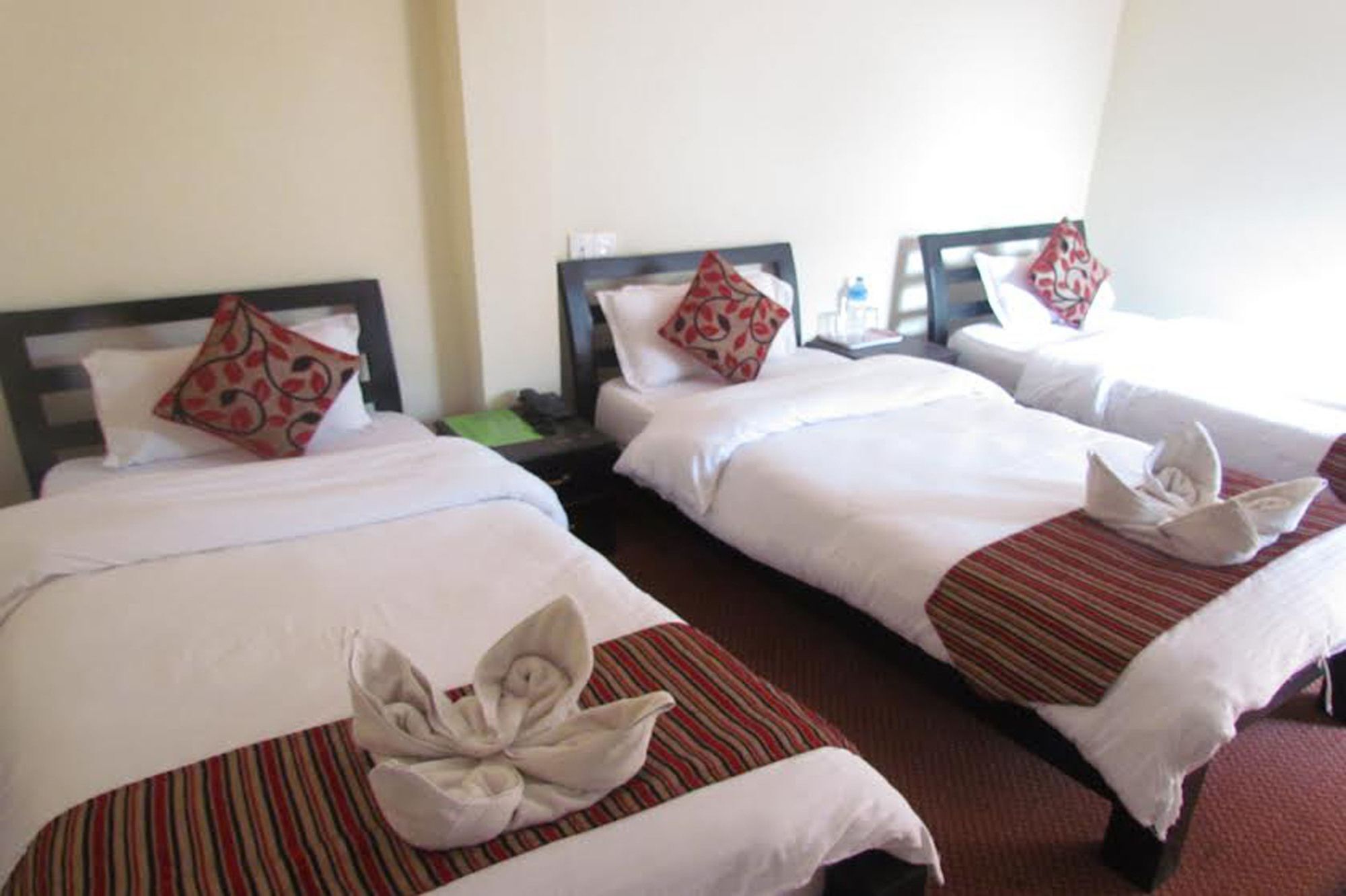 Hotel Holiday Inn Катманду Екстериор снимка